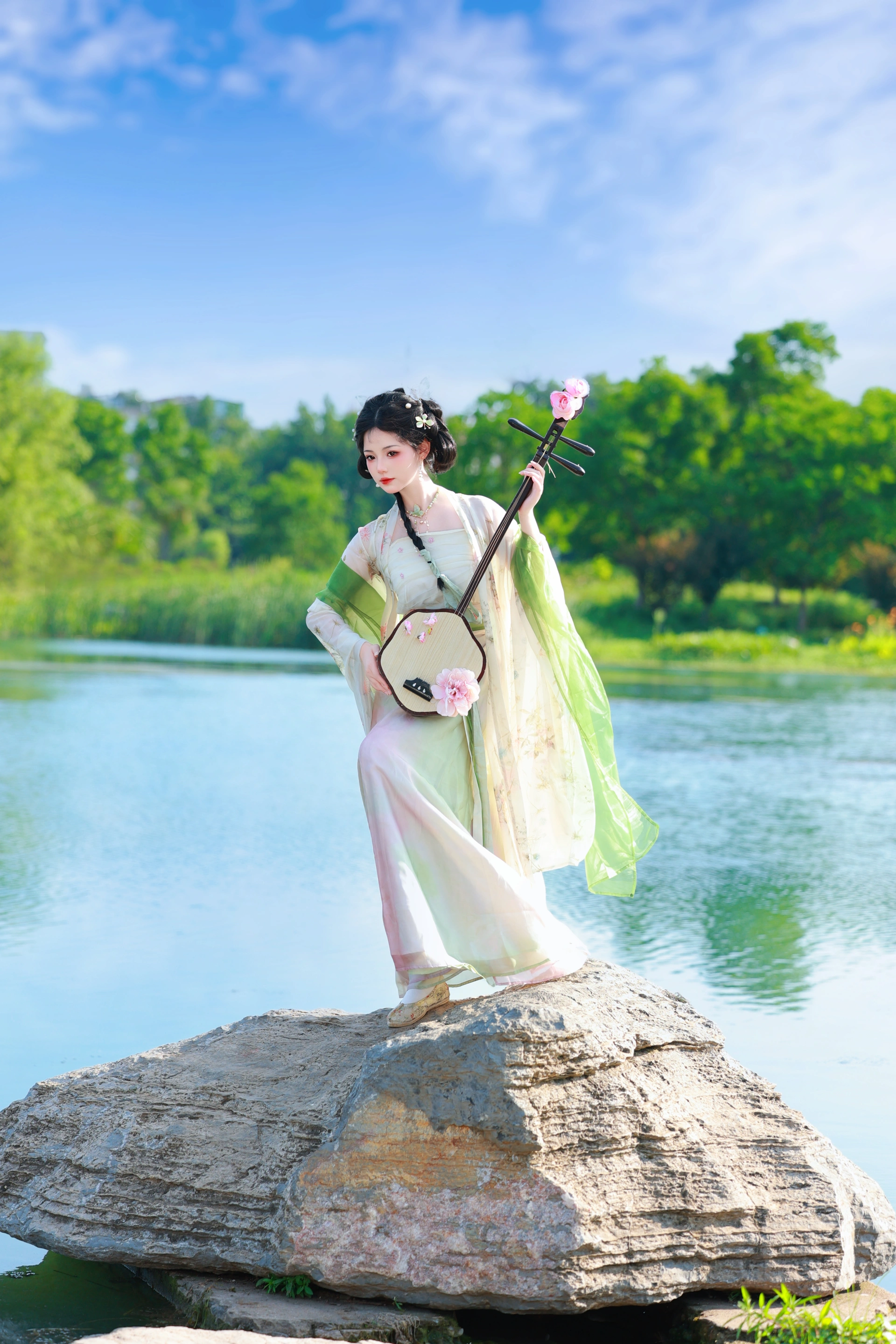 [YITUYU艺图语]2024.10.15 水云间 魚小鯉lili 1